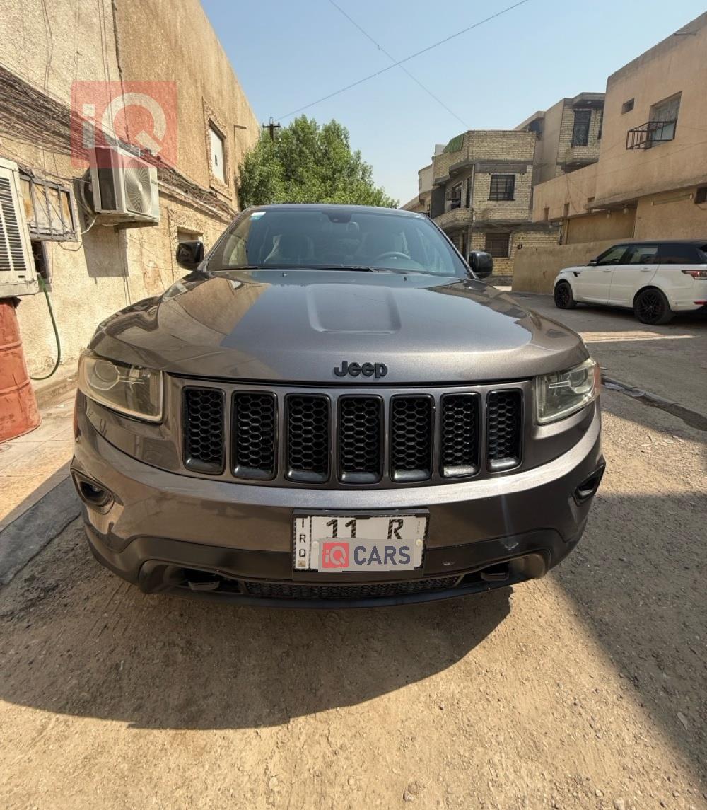 جیپ گراند شیرۆکی